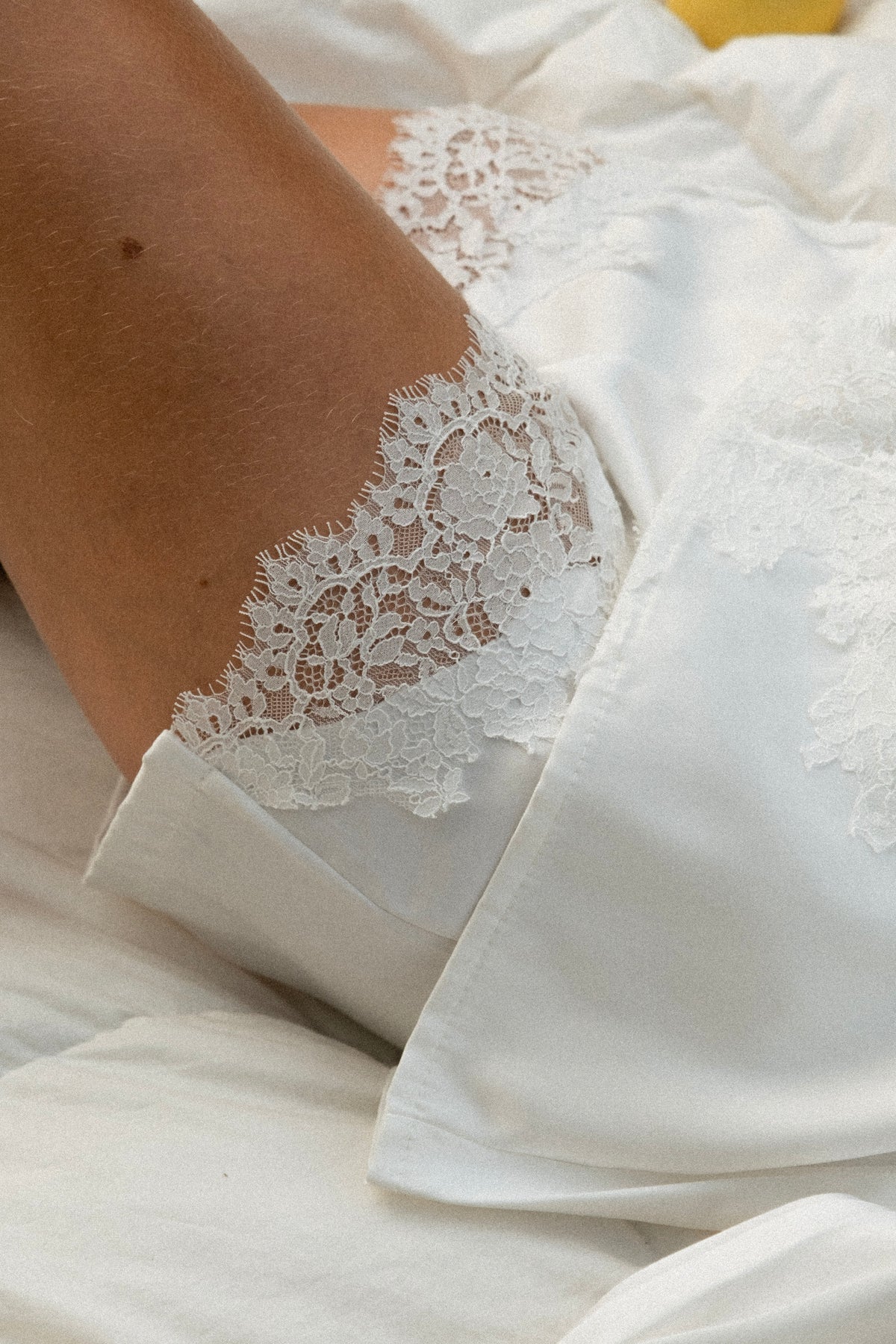 BARE LACE DUO